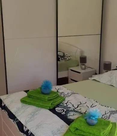 Apartment Snow White