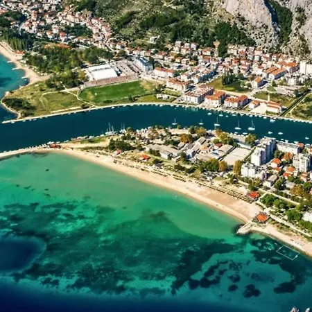 Snow White Apartment *