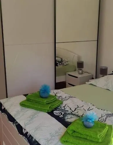 Apartment Snow White