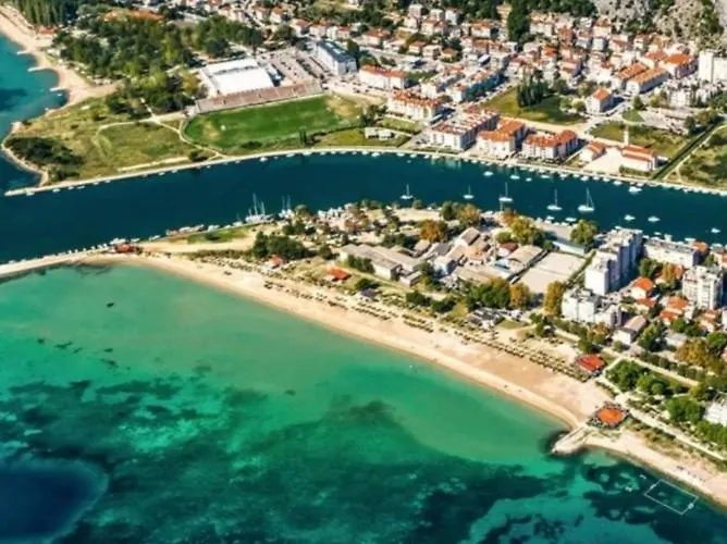 Snow White Apartment *